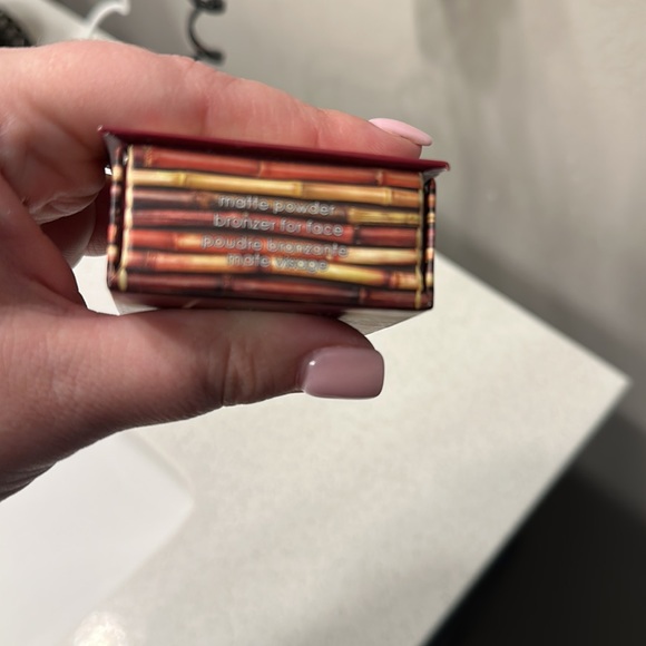 Hoola benefit bronzer - Picture 3 of 3